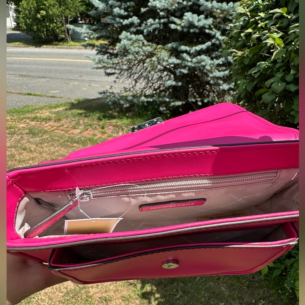 Michael Kors Bradshaw Medium Leather Messenger Bag Dragonfruit Pink NWT - Picture 6 of 13